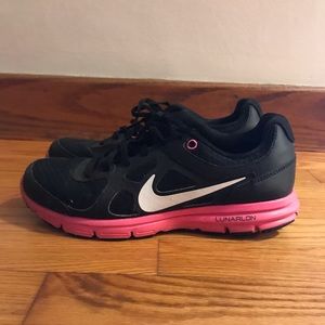 Woman’s  Nike Lunarlon size 8.5